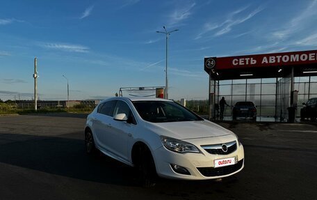 Opel Astra J, 2011 год, 650 000 рублей, 3 фотография