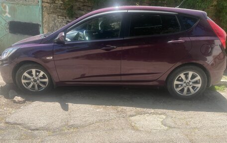 Hyundai Solaris II рестайлинг, 2013 год, 650 000 рублей, 4 фотография
