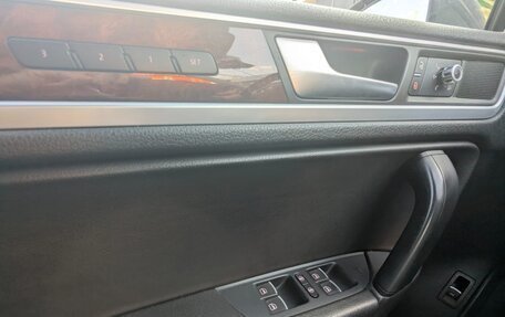 Volkswagen Touareg III, 2012 год, 2 200 000 рублей, 13 фотография