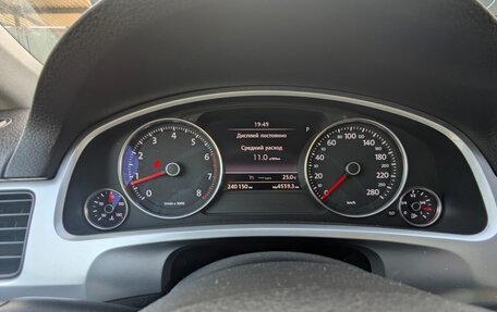 Volkswagen Touareg III, 2012 год, 2 200 000 рублей, 11 фотография