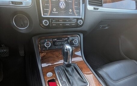 Volkswagen Touareg III, 2012 год, 2 200 000 рублей, 10 фотография