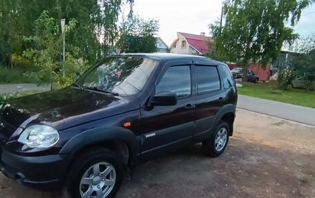 Chevrolet Niva I рестайлинг, 2013 год, 650 000 рублей, 4 фотография