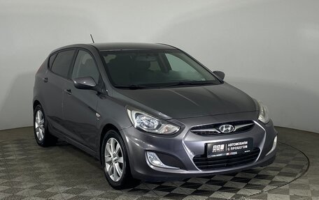 Hyundai Solaris II рестайлинг, 2012 год, 747 000 рублей, 3 фотография
