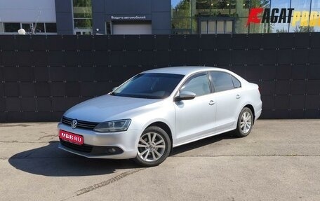 Volkswagen Jetta VI, 2013 год, 1 099 000 рублей, 1 фотография