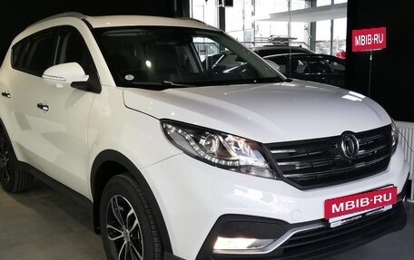 DongFeng 580 I, 2024 год, 1 899 000 рублей, 3 фотография