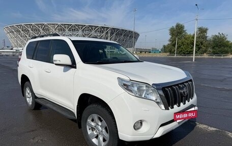 Toyota Land Cruiser Prado 150 рестайлинг 2, 2014 год, 3 900 000 рублей, 15 фотография