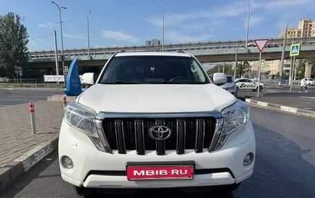 Toyota Land Cruiser Prado 150 рестайлинг 2, 2014 год, 3 900 000 рублей, 9 фотография