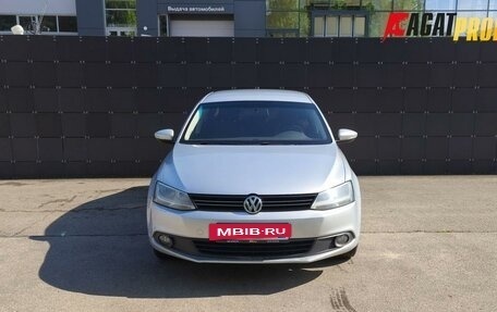 Volkswagen Jetta VI, 2013 год, 1 099 000 рублей, 2 фотография
