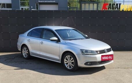 Volkswagen Jetta VI, 2013 год, 1 099 000 рублей, 3 фотография