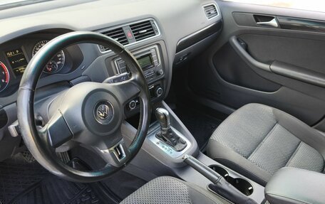 Volkswagen Jetta VI, 2013 год, 1 099 000 рублей, 18 фотография