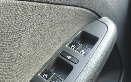 Volkswagen Jetta VI, 2013 год, 1 099 000 рублей, 20 фотография