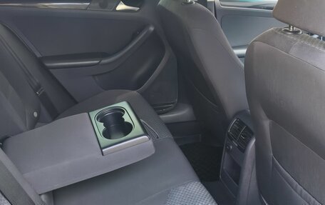 Volkswagen Jetta VI, 2013 год, 1 099 000 рублей, 19 фотография