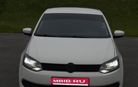 Volkswagen Polo VI (EU Market), 2013 год, 720 000 рублей, 2 фотография
