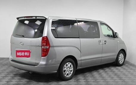 Hyundai Grand Starex Grand Starex I рестайлинг 2, 2013 год, 1 899 000 рублей, 4 фотография