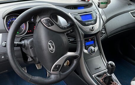 Hyundai Elantra V, 2012 год, 1 000 000 рублей, 11 фотография
