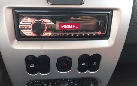 Renault Sandero I, 2014 год, 750 000 рублей, 12 фотография