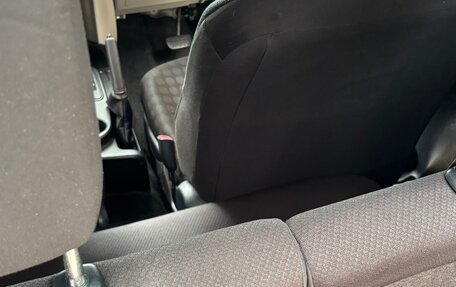 Toyota iQ, 2013 год, 990 000 рублей, 14 фотография