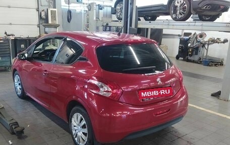 Peugeot 208 II, 2013 год, 560 000 рублей, 4 фотография