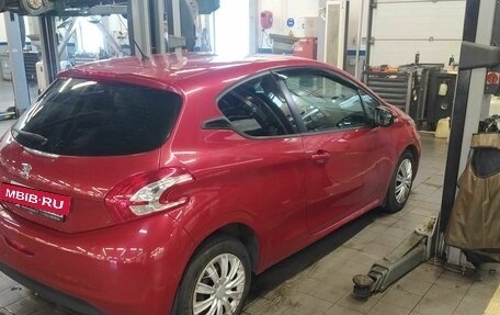 Peugeot 208 II, 2013 год, 560 000 рублей, 3 фотография