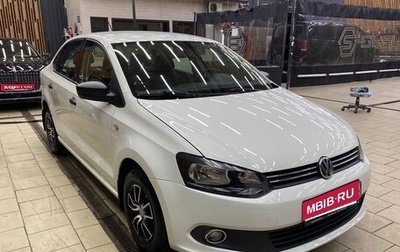 Volkswagen Polo VI (EU Market), 2013 год, 900 000 рублей, 1 фотография