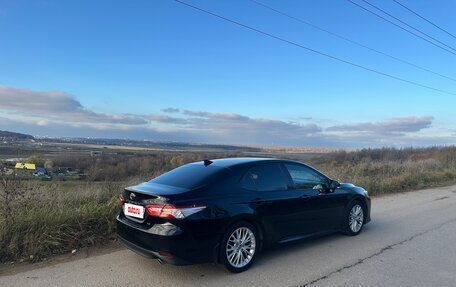 Toyota Camry, 2019 год, 2 600 000 рублей, 2 фотография