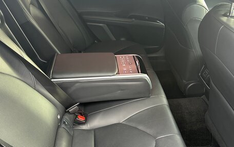 Toyota Camry, 2019 год, 2 600 000 рублей, 6 фотография