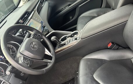 Toyota Camry, 2019 год, 2 600 000 рублей, 9 фотография