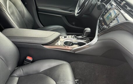 Toyota Camry, 2019 год, 2 600 000 рублей, 7 фотография