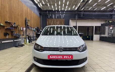 Volkswagen Polo VI (EU Market), 2013 год, 900 000 рублей, 3 фотография