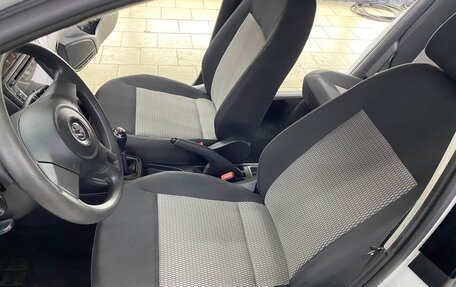 Volkswagen Polo VI (EU Market), 2013 год, 900 000 рублей, 22 фотография