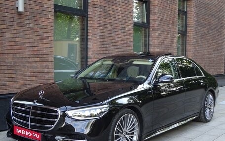 Mercedes-Benz S-Класс, 2024 год, 20 000 000 рублей, 2 фотография