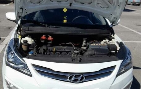 Hyundai Solaris II рестайлинг, 2015 год, 550 000 рублей, 9 фотография