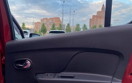 Renault Sandero II рестайлинг, 2018 год, 1 200 000 рублей, 15 фотография