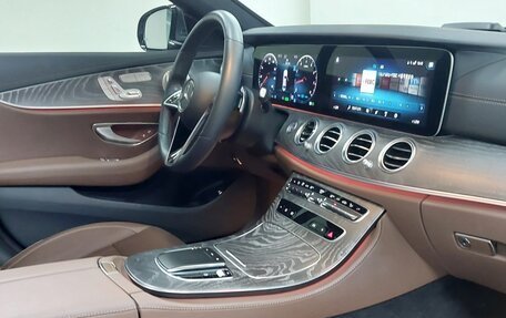 Mercedes-Benz E-Класс, 2022 год, 4 461 000 рублей, 9 фотография