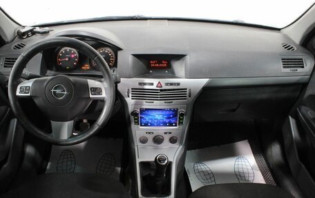 Opel Astra J, 2010 год, 355 000 рублей, 14 фотография