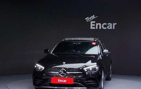 Mercedes-Benz E-Класс, 2022 год, 4 575 000 рублей, 2 фотография