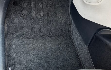 Toyota iQ, 2013 год, 990 000 рублей, 17 фотография