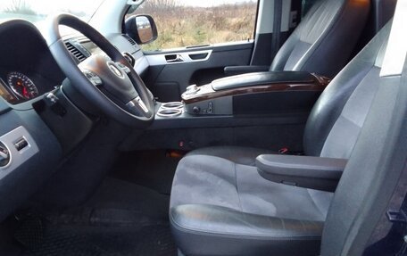 Volkswagen Multivan T5, 2010 год, 2 500 000 рублей, 3 фотография