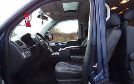 Volkswagen Multivan T5, 2010 год, 2 500 000 рублей, 10 фотография