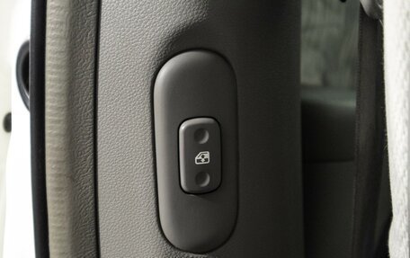 KIA Carnival III, 2007 год, 799 585 рублей, 18 фотография