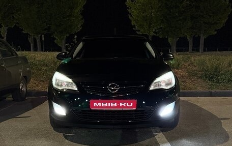 Opel Astra J, 2012 год, 789 000 рублей, 1 фотография