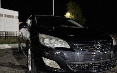 Opel Astra J, 2012 год, 789 000 рублей, 2 фотография