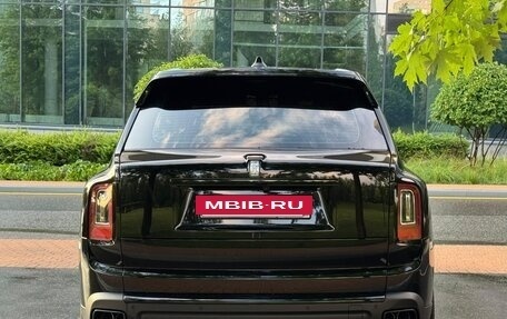 Rolls-Royce Cullinan, 2023 год, 46 000 000 рублей, 5 фотография