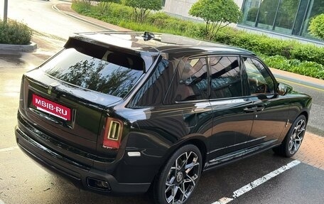 Rolls-Royce Cullinan, 2023 год, 46 000 000 рублей, 17 фотография