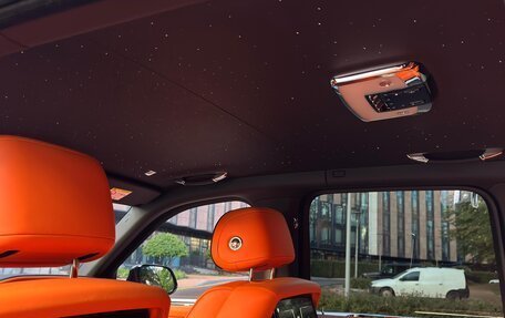 Rolls-Royce Cullinan, 2023 год, 46 000 000 рублей, 33 фотография