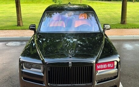 Rolls-Royce Cullinan, 2023 год, 46 000 000 рублей, 14 фотография