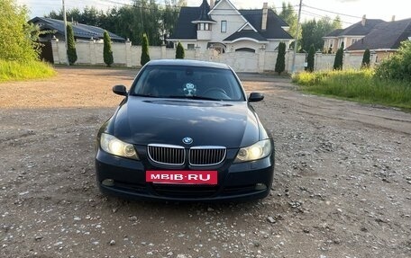 BMW 3 серия, 2005 год, 910 000 рублей, 2 фотография