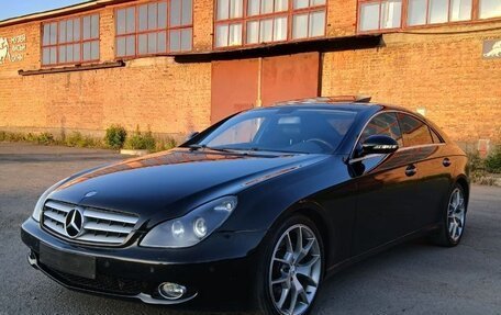 Mercedes-Benz CLS, 2005 год, 1 290 000 рублей, 2 фотография