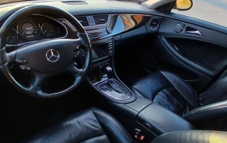 Mercedes-Benz CLS, 2005 год, 1 290 000 рублей, 7 фотография