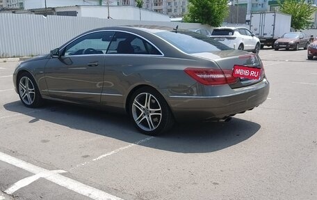Mercedes-Benz E-Класс, 2011 год, 1 550 000 рублей, 10 фотография